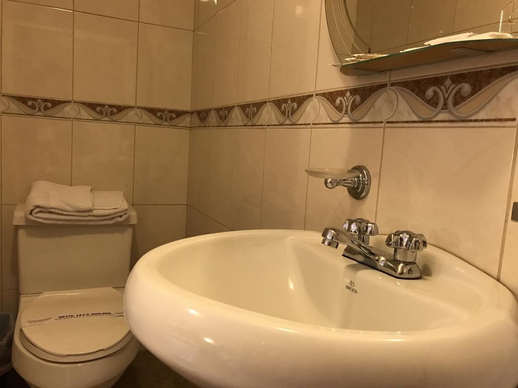 Hotel Inca Imperial Quito Buitenkant foto