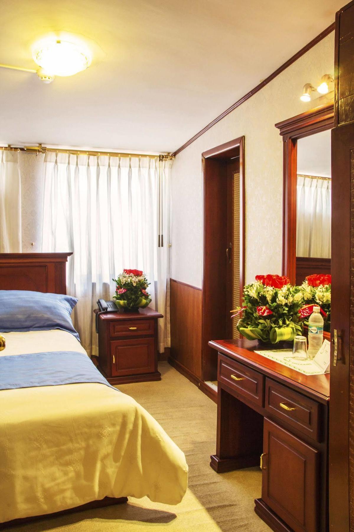 Hotel Inca Imperial Quito Buitenkant foto