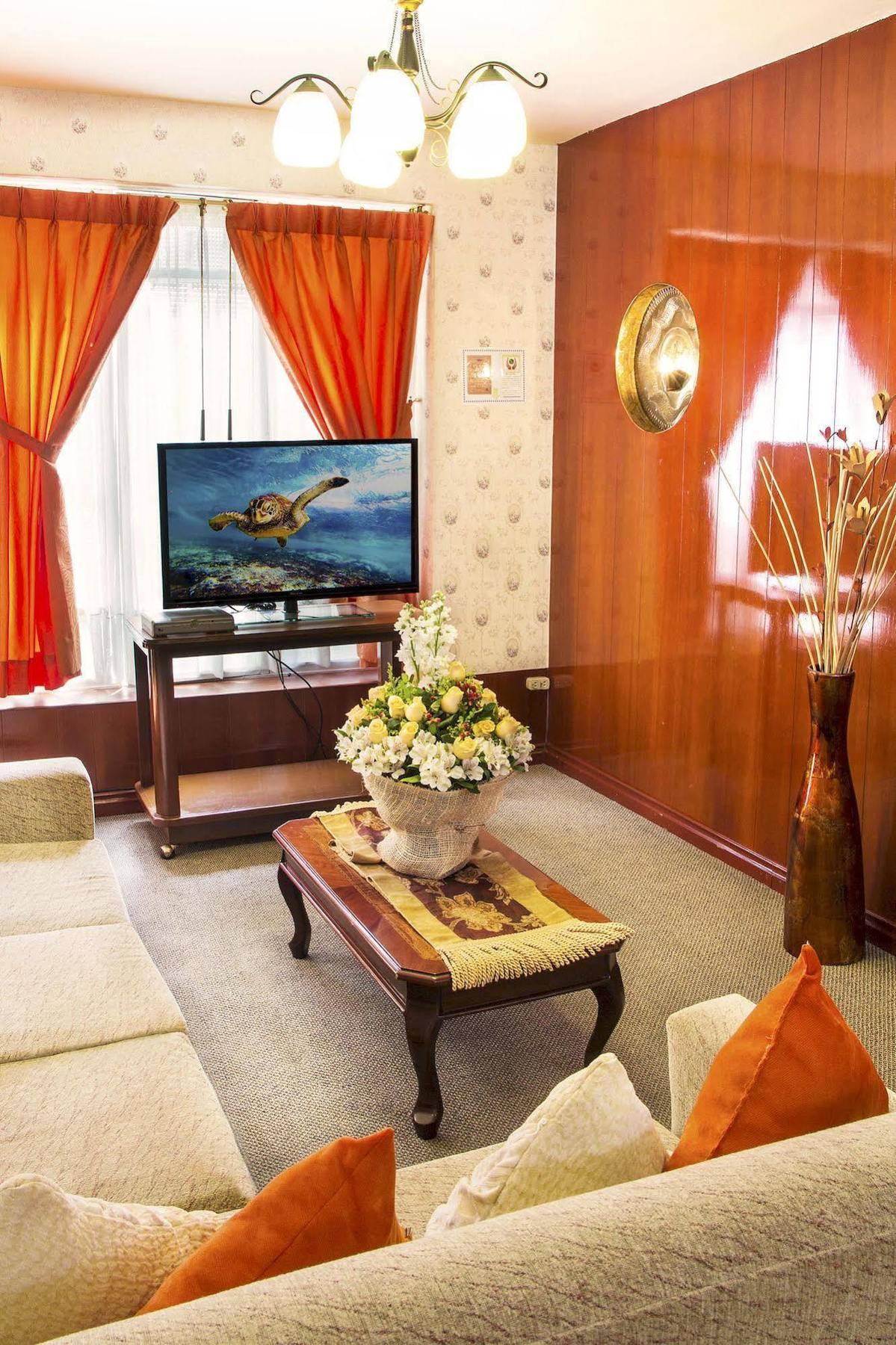 Hotel Inca Imperial Quito Buitenkant foto